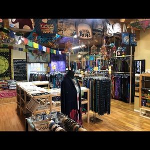 Meet your Posher, Quang